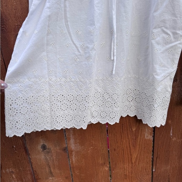 J. Crew White Eyelet Blouse Scalloped Hem 100% Cotton - Picture 5 of 6
